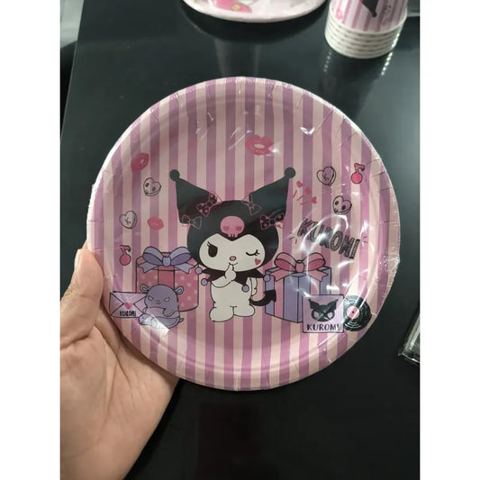 Pack 6 Platos Cumpleaños Kuromi Desechables Violeta